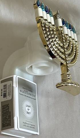 Bath & Body Works 667659335602 Nwt And Menorah Wallflower Plug-nightlight