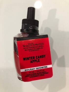 Bath & Body Works 667659338092 And Wallflowers Winter Candy Apple Fragrance Refill