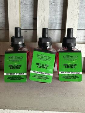 Bath & Body Works 667659338160 And Set X3 Wallflowers Mrs. Clausft Cocktail Fragrance Refill Bulbs