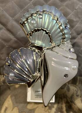 Bath & Body Works 667659360253 And Wallflower Plug Nightlight Seashells With Gems Pearls New