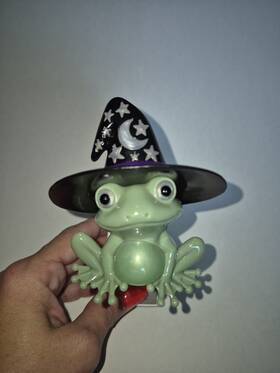 Bath & Body Works 667659369522 And Witchy Frog Nightlight Wallflower Halloween Fragrance Plug