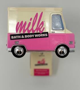 Bath & Body Works 667659421411 And Milk Bar Ice Cream Truck Light Up Wallflower Plug In Holder