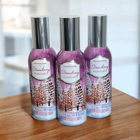 Bath & Body Works 667659433742 And Strawberry Snowflakes Concentrated Room Spray X3 New