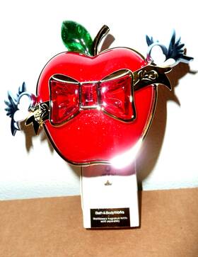 Bath & Body Works 667659438570 Snow White Apple Disney Princess Wallflowers Plug And