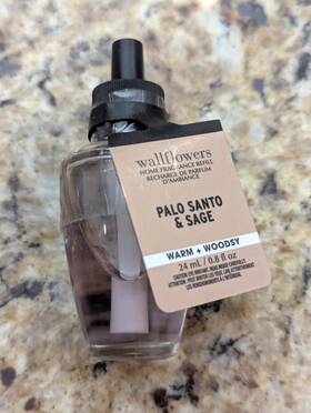 72815345 Bath & Body Works White Barn Wallflowers Home Fragrance Refill Wall Plug Palo Santo And Sage 0.8 Oz