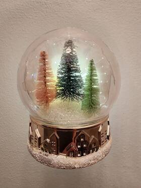 9088a Bath & Body Works And Wallflower Christmas Tree Snow Globe Plug In Light Up #9088a