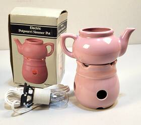 C120-1409 Beachwood Vtg Electric Potpourri Simmer Pot Ceramic Pink Light Bulb Works Unused