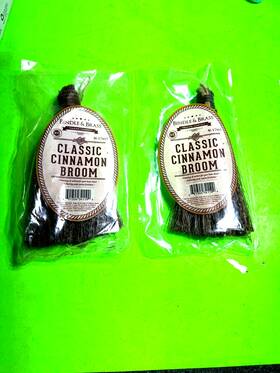 Nct8142 Bindle & Brass Cinnamon Brooms 6 Inch - Broomsticks Scented 2 Pack Mini
