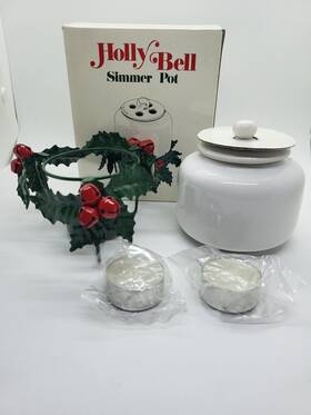 6402-5 Department 56 Dept Holly Bell Simmer Ceramic Pot And Stand With Jingle Bells #6402-5 Vtg