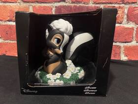 Disney 465043454423 Parks Bambi Flower Skunk Usb Aromatherapy Essential Oil Diffuser Mos