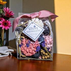 Garden Route 850009084293 Botanical Magnolia And Ivy Flower Potpourri Scented New In Bag