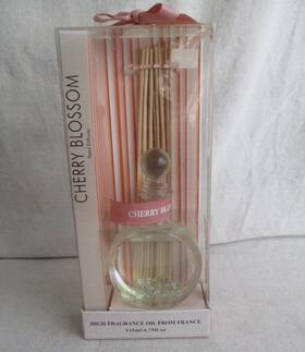 Gc 812914010453 Signature High Fragrance Cherry Blossom Reed Diffuser Nib