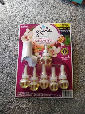 Glade 046500027246 Scented 6 Plug In Oil Refills And Warmer - Plugins Vanilla Passion Fruit