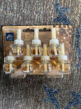 Glade 046500046889 Plugins Scented Oil Refills Cozy Vanilla Cappuccino 8 Pack Limited Edition
