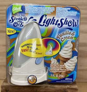 Glade 046500616372 Plugins Scented Oil Light Show Vanilla And Cream New Sealed