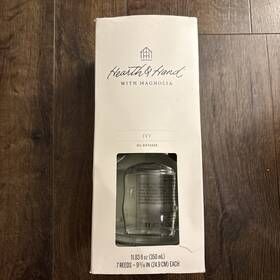 324004113r00 Hearth & Hand Canvas Oil Reed Diffuser - And With Magnolia 11.83fl Oz 350ml