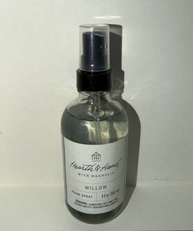 Hearth & Hand 935283007533 And With Magnolia Willow Room Spray 4oz New. Glass Bottle