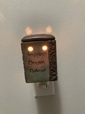 Sp418 Intertek Wall Plug In Wax Warmer/night Light Inch Imagine/dream/believe Mod#sp418