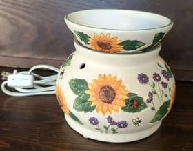 19-00033 Jackel Intl Festive Sunflowers Electric Room Fragrancer Wax Warmer Bees Floral Lady Bug
