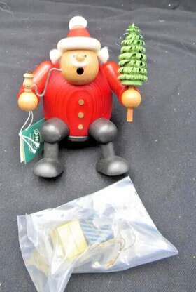 21559 Kwo Christmas 5 Inch Chubby Santa Claus Sitting German Incense Smoker Wood With Box