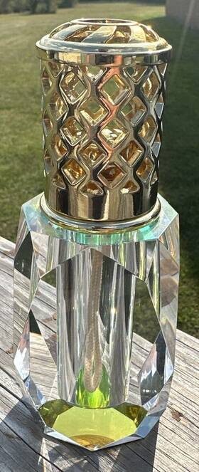La-tee-da 767151521012 Marquis Facet Crystal Lattice Gold Home Effusion Fragrance Lamp Decor