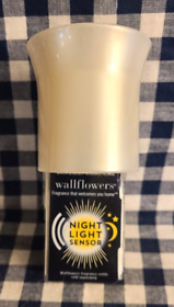 New Pearl White Motion Sensor Nightlight Plug-in Bath And Body Works