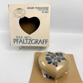 05-882 Pfaltzgraff Vintage Folk Art Heart Pomander Secret Garden Potpourri Boxed