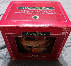 Rival 073056008610 Holiday Time Vtg 1999 Charlotte Sternberg Cat Exclusive Potpourri Crock