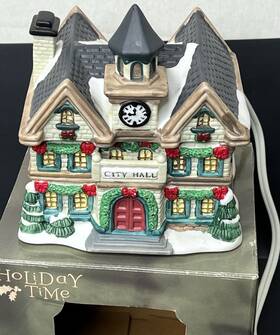 Rival 073056012723 Vintage Christmas City Hall Electric Simmering Diffuser Hand Painted Box