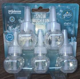 504096 S.c. Johnson & Son Inc. Glade Wisp Scented Oil Refill Clean Linen 0.26 Fl Oz Aromatherapy 2005
