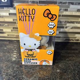 Sanrio 680079023805 Halloween Hello Kitty Ceramic Reed Diffuser Vanilla Scent Pumpkin