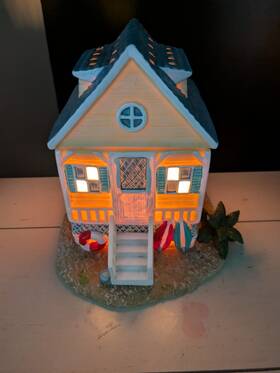 04746 Scentsy Beach Bungalow Warmer Summer Sand Surf Edition