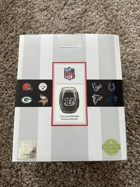 1100-64755 Scentsy Nfl Cincinnati Bengals Football Large Black And Orange Warmer