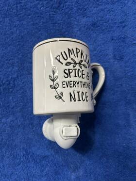 1109-56255 Scentsy Pumpkin Spice And Everything Nice Full Size Wax Warmer Retired Mug Design