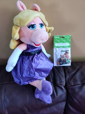 Scentsy 131368820 Buddy - Miss Piggy The Muppets New In Box Includes Scent Pack