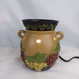19398 Scentsy Grapevine Wax Warmer Burner Grapes Tuscan Style Retired Winery