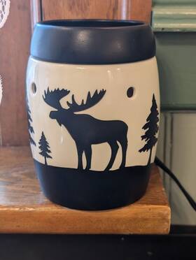 19875 Scentsy Retired Yukon Full-size Premium Wax Warmer Moose Works Great