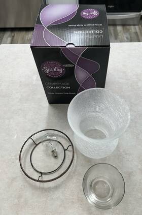 27234 Scentsy Lampshade Collection White Crackle Tulip Shade
