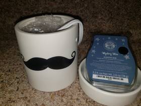 28521 Scentsy Full Size Warmer Inch Mustache Man Cave
