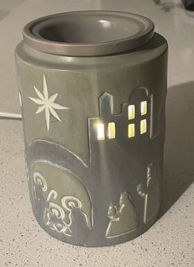 34493 Scentsy Bethlehem Nativity Gray Pierced Ceramic Wax Electric Warmer Light