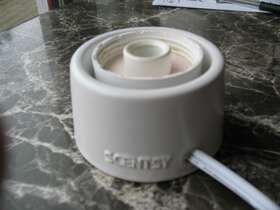 39447 Scentsy Glass Tabletop Base For Mini Warmer White