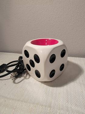 42874 Scentsy Warmer White Die And Black Dice Element Deodorizer Casino Retired