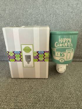 48737 Scentsy Happy Camper Wall Plug In Wax Warmer Nightlight Blue