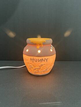 55674 Scentsy Winnie The Pooh Hunny Pot Wax Warmer With Light Bulb And Box Retired