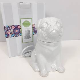 59221 Scentsy Wax Warmer Pug White Farmhouse Ceramic Crackle Glaze Electric Statue