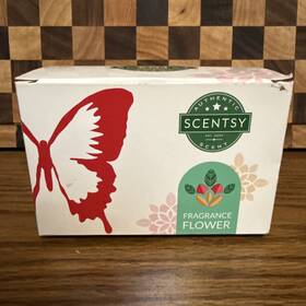 64742 Scentsy Fragrance Flower Inch Very Snowy Spruce Holiday Collection New