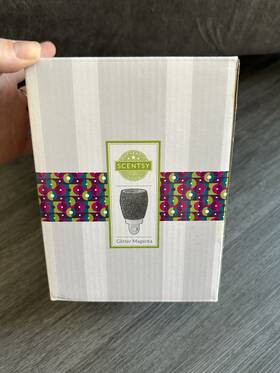 66579 Scentsy Min Wax Warmer Glitter Magenta