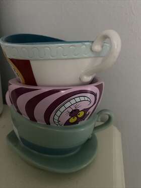 75868 Scentsy Alice In Wonderland Wax Warmer Disney Tea Cups Nib Sold Out New