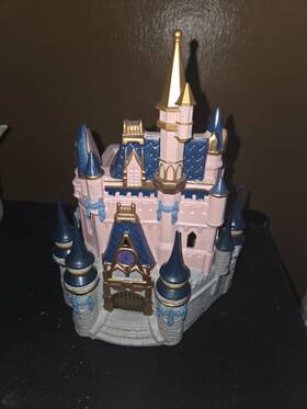 77340 Scentsy Disney Cinderella Castle Electric Wax Warmer Ceramic Model