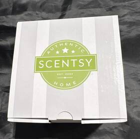 98200 Scentsy Jet Electric Wax Warmer Black Wall Plug-in Aromatherapy Bowl